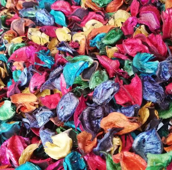 ورد مجفف اللوان مختلفه يستخدم للتزين