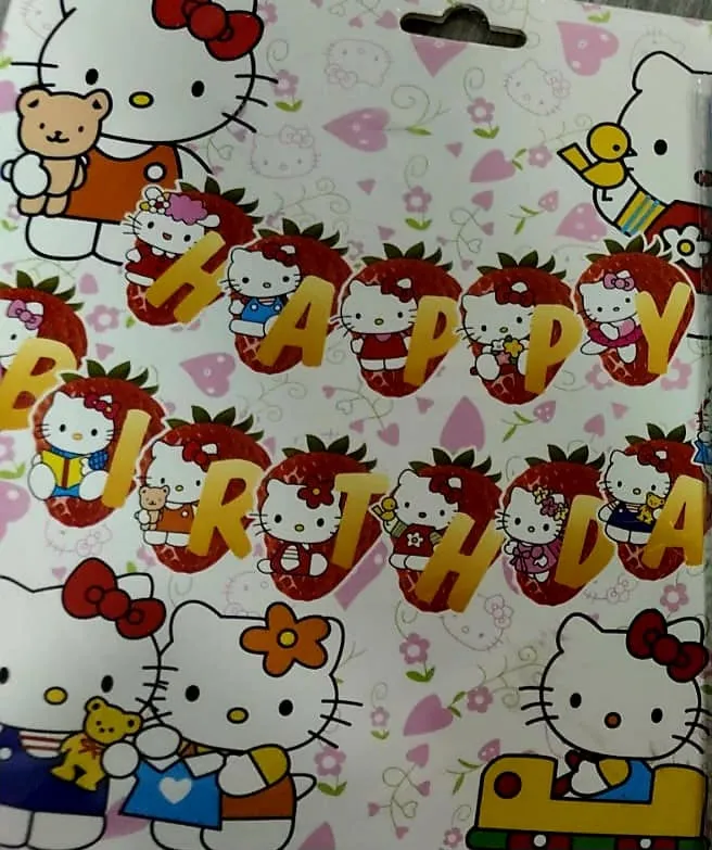 بانر هاللو كيتي شكل فراولة